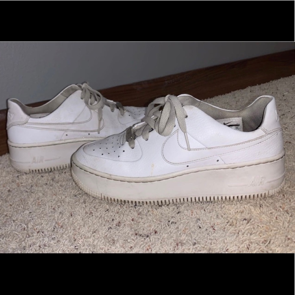 Nike Air Force one platform low sage sneaker